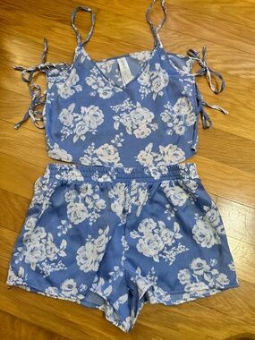 Forever 21 Blue Floral Satin PJ Set